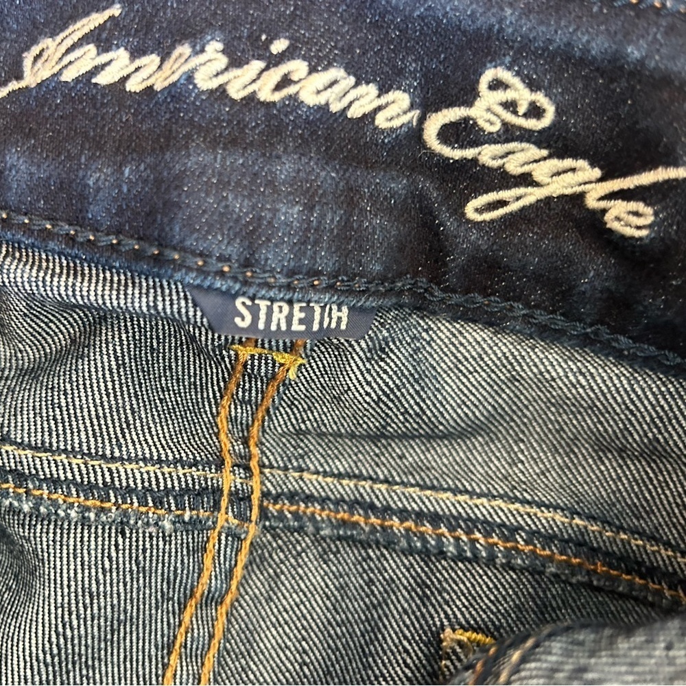 AMERICAN EAGLE CAPRI JEANS - Picture 4 of 5